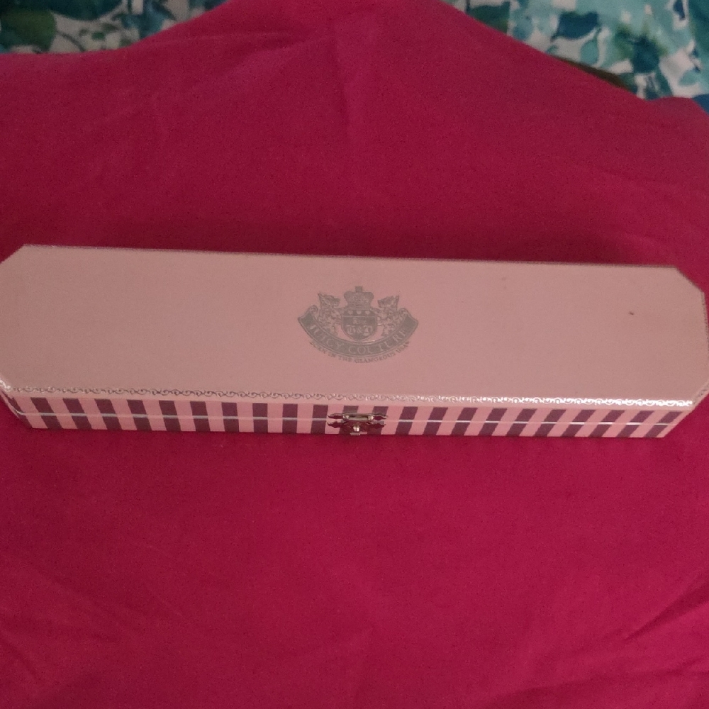 *NWT*Juicy Couture Silver Starter Charm Bracelet With Pink Striped Box